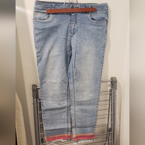 Charlie B Jeans size 10 - Picture 1 of 4